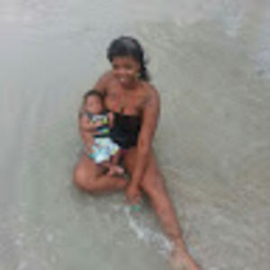 Meet your Posher, Rena